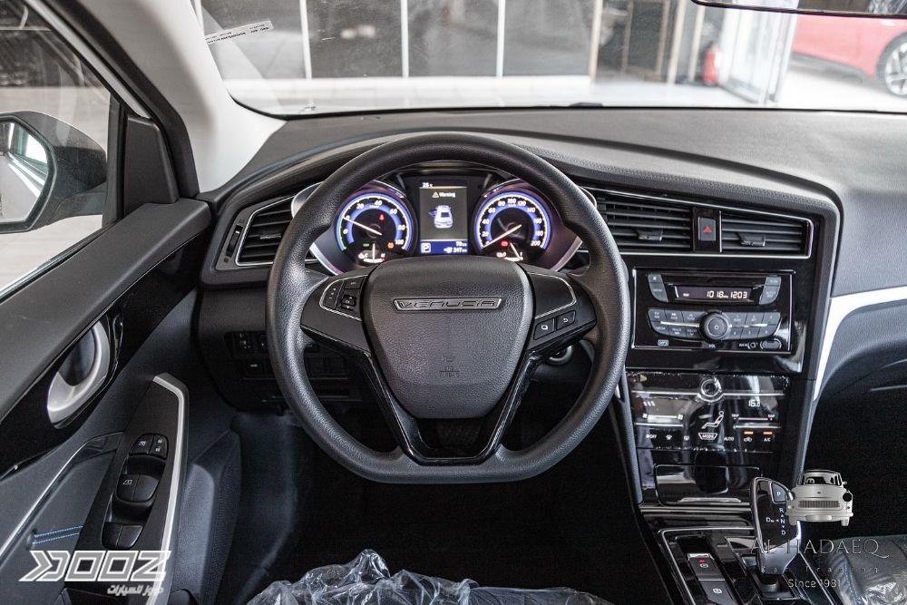 Dongfeng Venucia D60 — Interior